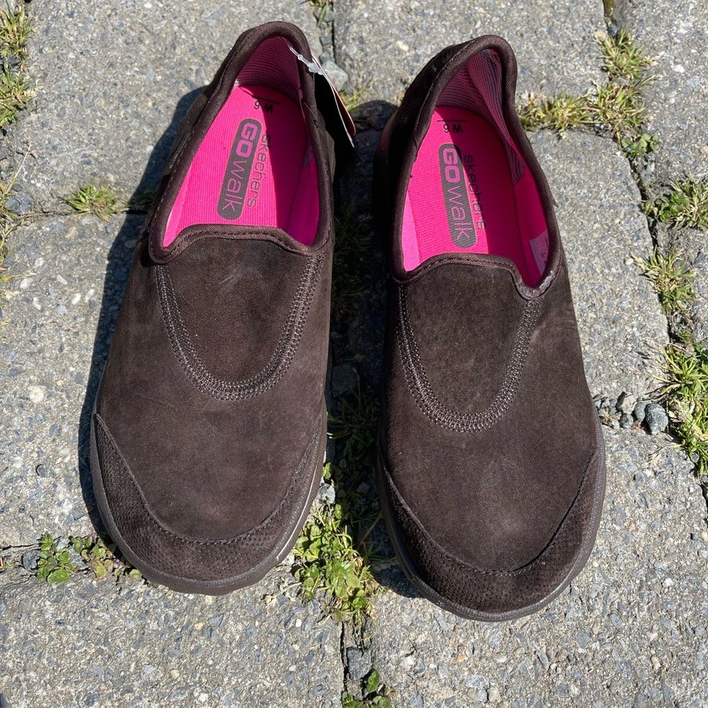 Sketchers Go Walk